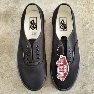 VANS AUTHENTIC LOW TOPS